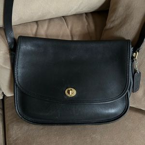 Coach Vintage City bag. 10 1/2”(W)x7”(H)x4”(D) Black